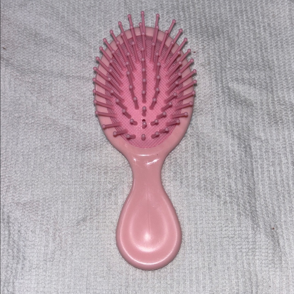 Pink Hello Kitty Hairbrush - Picture 2 of 2